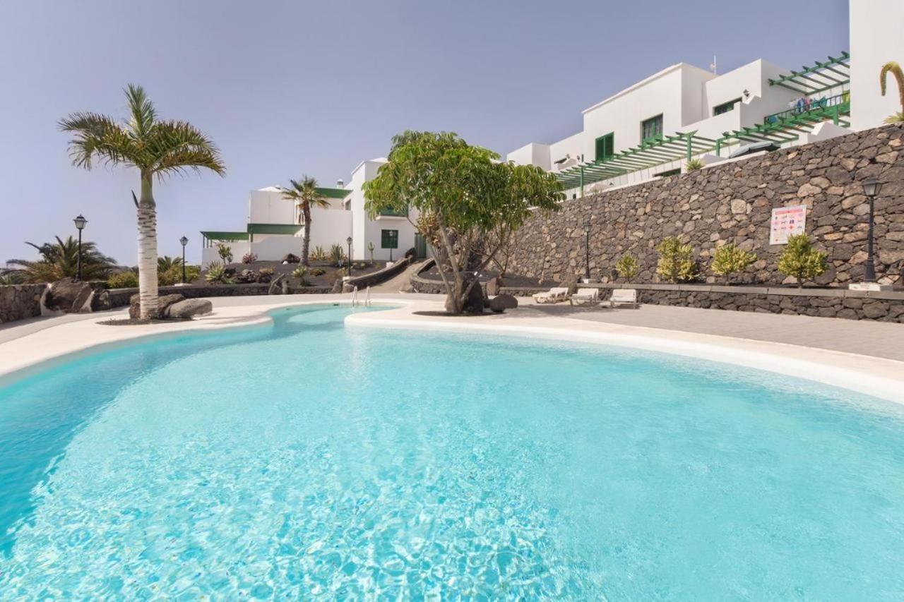 Ferienwohnung Apartamento Om Con Piscina Y Vistas Al Mar Costa Teguise Exterior foto